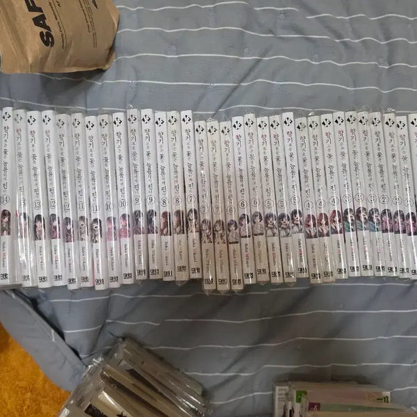 [BUNJANG] Fragrant Flowers Bloom Bravely Complete Manga Set Volumes 1-18 / (정가,미개봉,초판)향기로운 꽃은 늠름하게 핀다 1~18