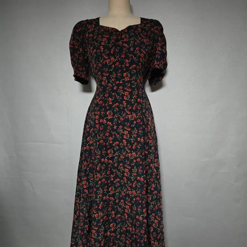 [BUNJANG] Heart Neck Floral Long Dress / 하트넥 플라워 롱원피스
