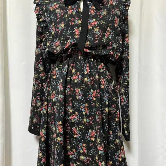 [BUNJANG] Black Flower Dress / 블랙 플라워 원피스
