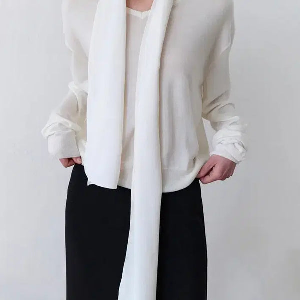 [BUNJANG] UGST Soft Essential V-Neck Knit / ugst soft essential v-neck knit어그스트브이넥니트