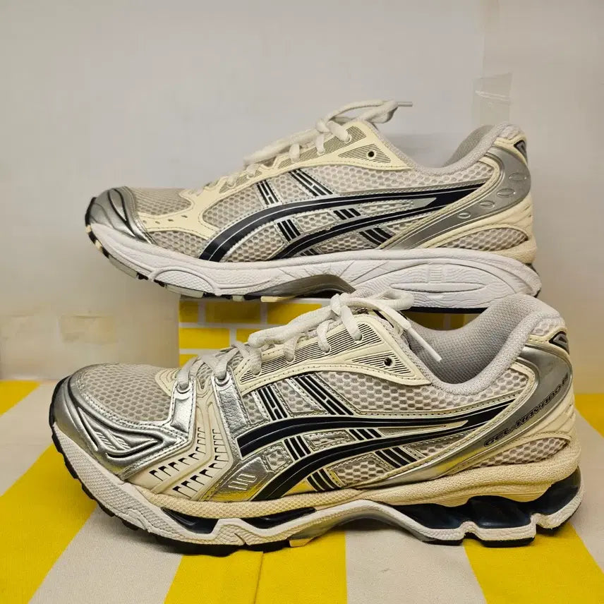 [BUNJANG] Asics Gel-Kayano 14 Birch Pure Silver 270mm / 사이즈  270mm /  아식스 젤 카야노 14 버치 퓨어 실버