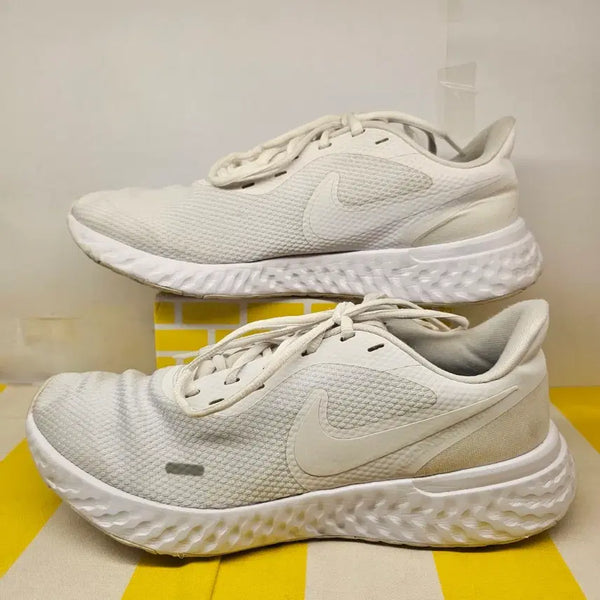 [BUNJANG] Nike Revolution 5 White Running Shoes (265mm) / 사이즈  265mm /  나이키 레볼루션 5 화이트
