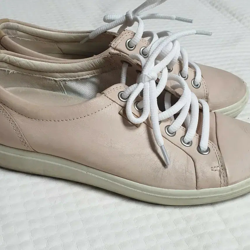 [BUNJANG] Eco Sneakers Pink Size 235 / 에코 스니커즈 핑크색 235
