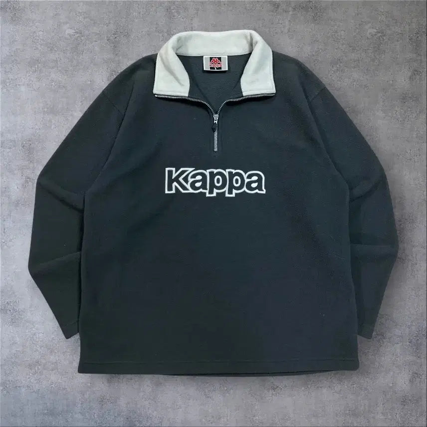 [BUNJANG] Kappa Spellout Big Logo Charcoal Half-Zip Fleece Sweatshirt / 카파 스펠아웃 빅로고 차콜 반집업 플리스 맨투맨