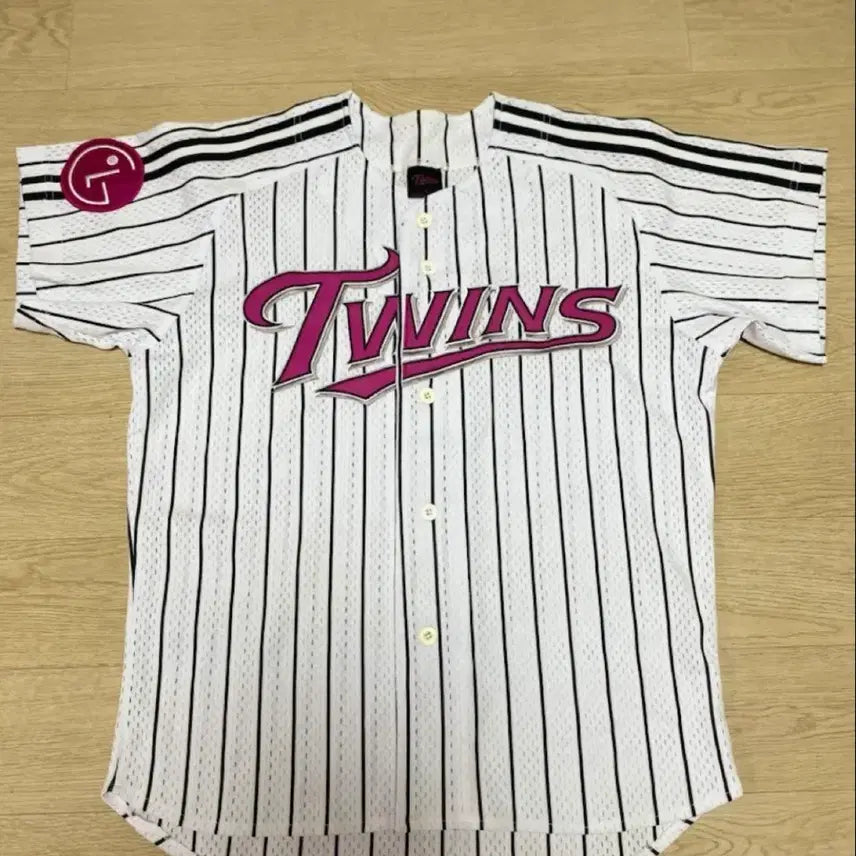 [BUNJANG] LG Twins Baseball Uniform (M) Pink Logo / 새상품 LG 트윈스 야구 유니폼 (M)90사이즈,lg유니폼