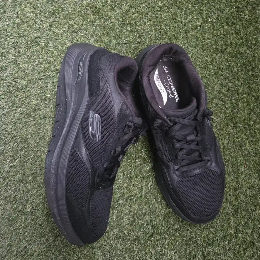 [BUNJANG] Skechers Arch Fit Cool Day Black Sneakers Size 265 / 스케쳐스 아치핏 쿨드 블랙 운동화 265전투용