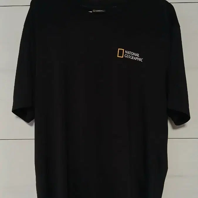 [BUNJANG] National Geographic Black T-Shirt Size L / 내셔널지오그래픽 반팔티 블랙 L사이즈