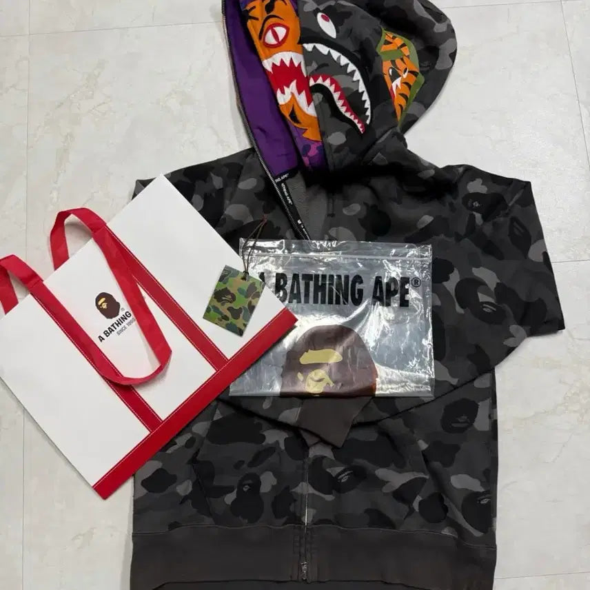 [BUNJANG] BAPE Color Camo Tiger Shark Wide Full Zip Double Hoodie XL / 베이프 컬러 카모 타이거 샤크 와이드 풀 집 더블 후드 XL