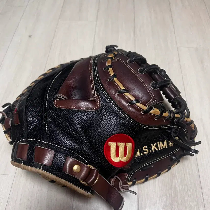 [BUNJANG] Kim Min-sik Used A2K Catcher's Mitt 35-inch / 김민식 실사 a2k 포수미트 35인치