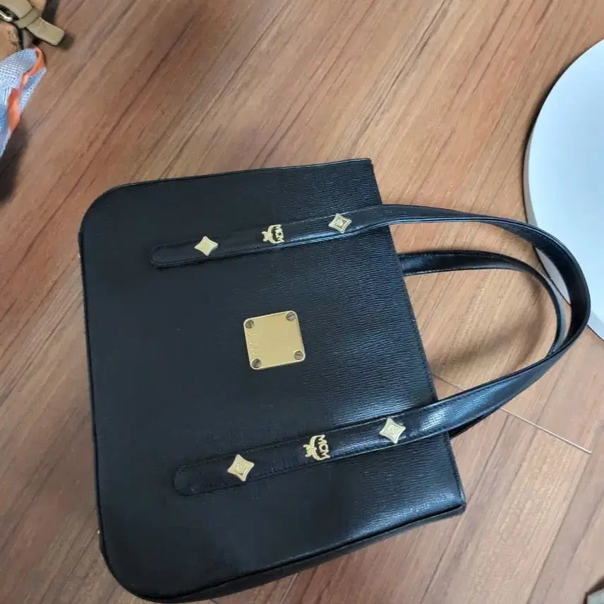 [BUNJANG] MCM Black Leather Shoulder Bag / 엠씨엠 가방