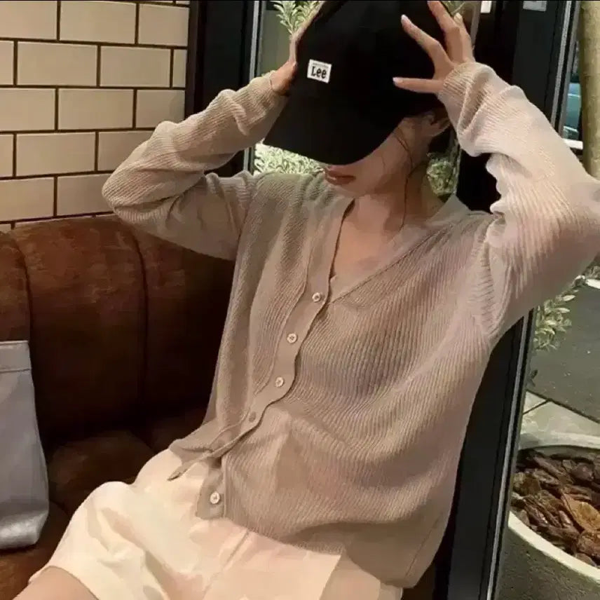 [BUNJANG] Young & Rich V-Neck Ribbed Loose Cardigan / 에이블리 영앤리치 브이넥 루즈골지 가디건