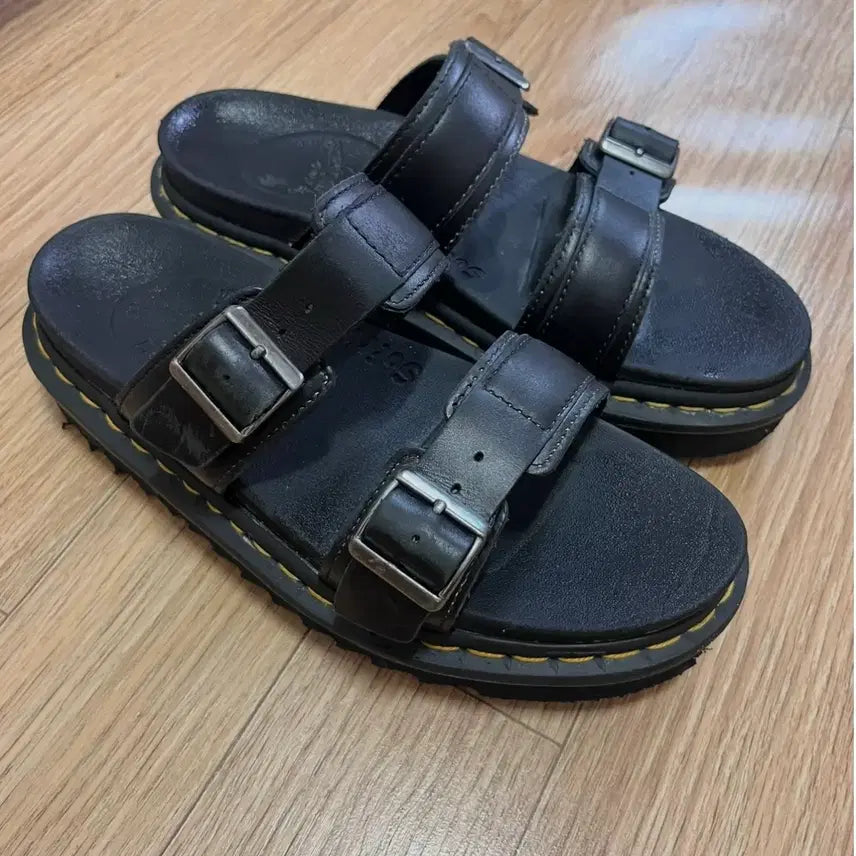 [BUNJANG] Dr. Martens Myles Sandal / 닥터마틴 마일즈 샌들