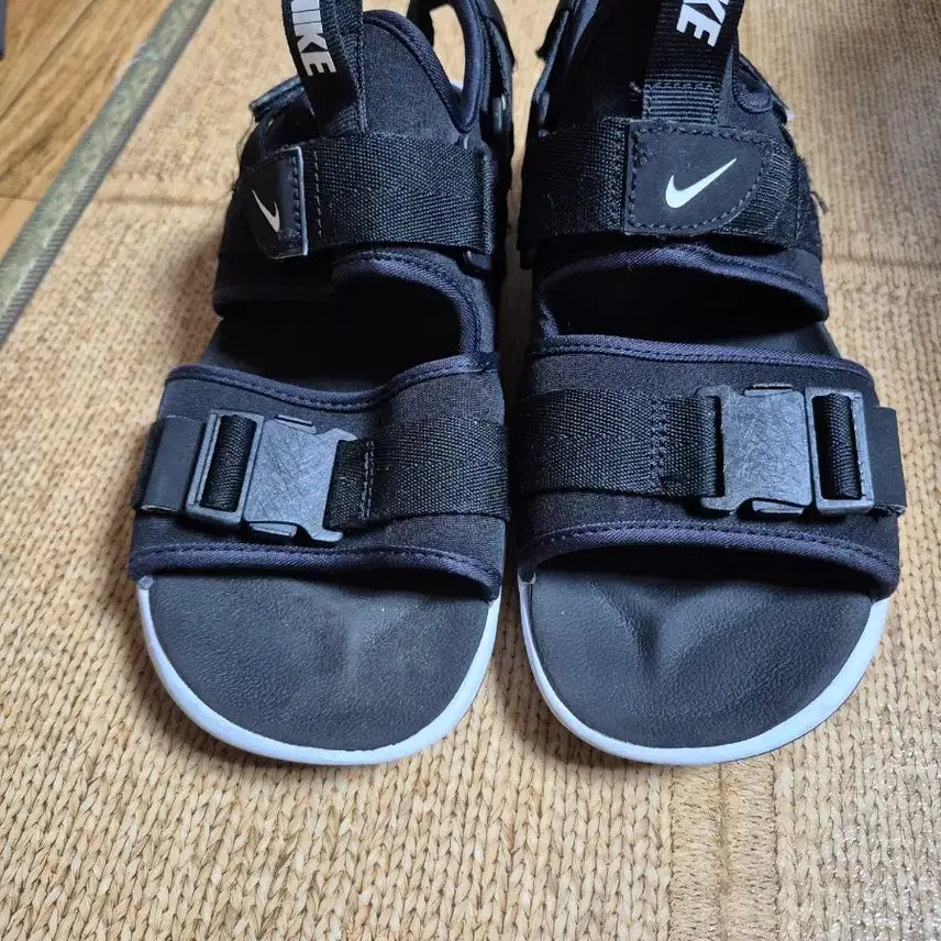 [BUNJANG] Nike Sports Sandals Black / 나이키 스포츠 샌들 블랙250