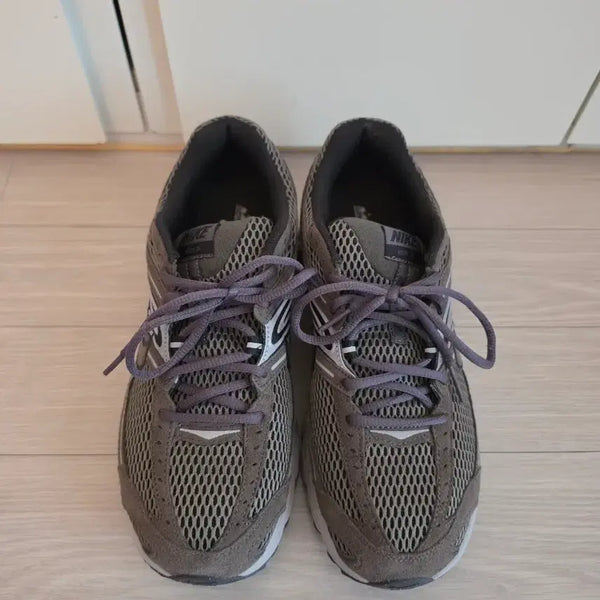 [BUNJANG] Nike Air Max Moto 2K Sneakers / 나이키 에어맥스 모토 2k 275