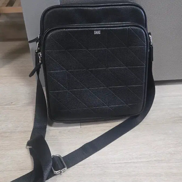 [BUNJANG] Daks Men's Quilted Crossbody Bag Black / 닥스 남성 크로스백 블랙
