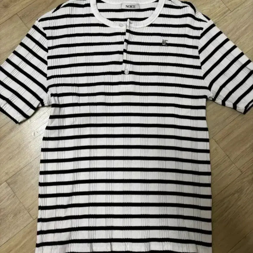 [BUNJANG] NOIZ Ribbed Stripe Henley Neck Knit L / 노이스 리브드 스트라이프 헨리넥 니트