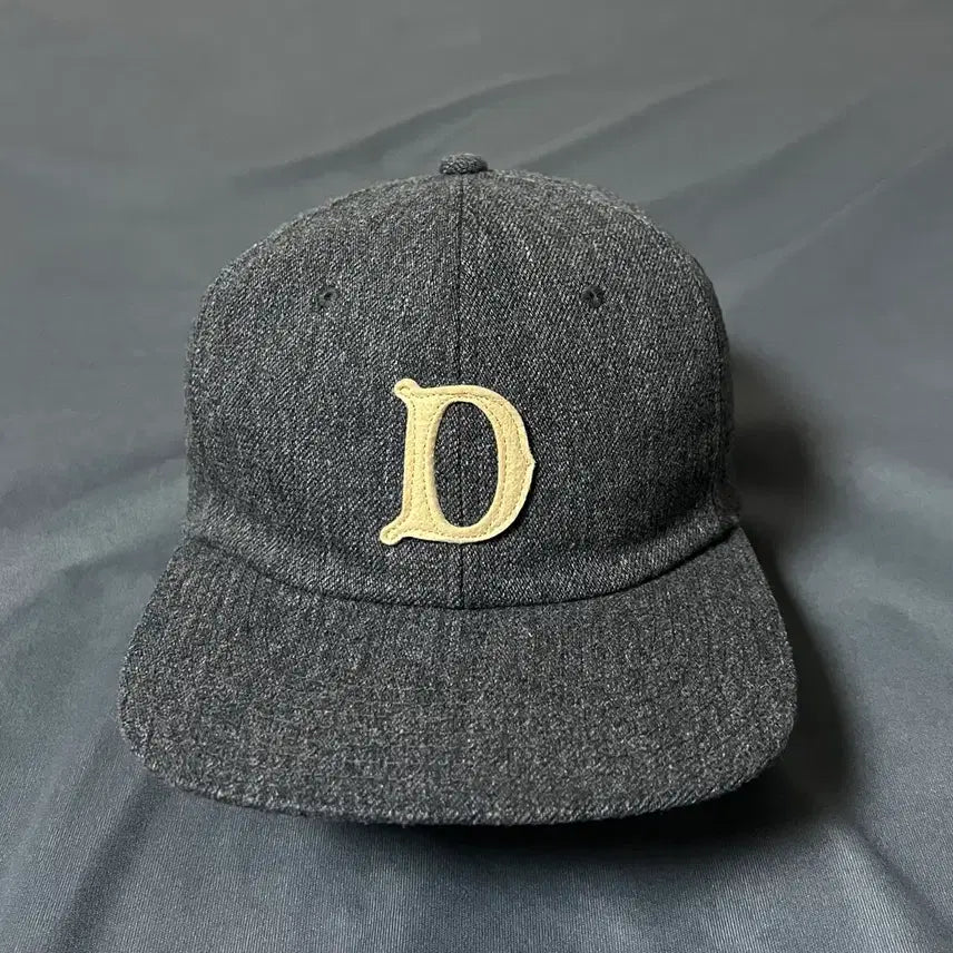 [BUNJANG] Dog&Co Baseball Ball Cap (Gray) / 도그앤코 베이스볼 볼캡 (그레이)