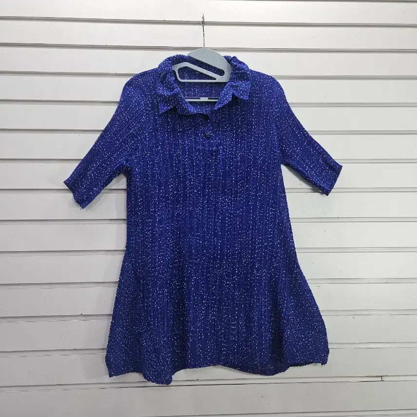 [BUNJANG] Blue White Small Dot Pleated Fabric Blouse / 블루  화이트 작은도트 주름원단 와이어카라 블라우스/보물찾기천사
