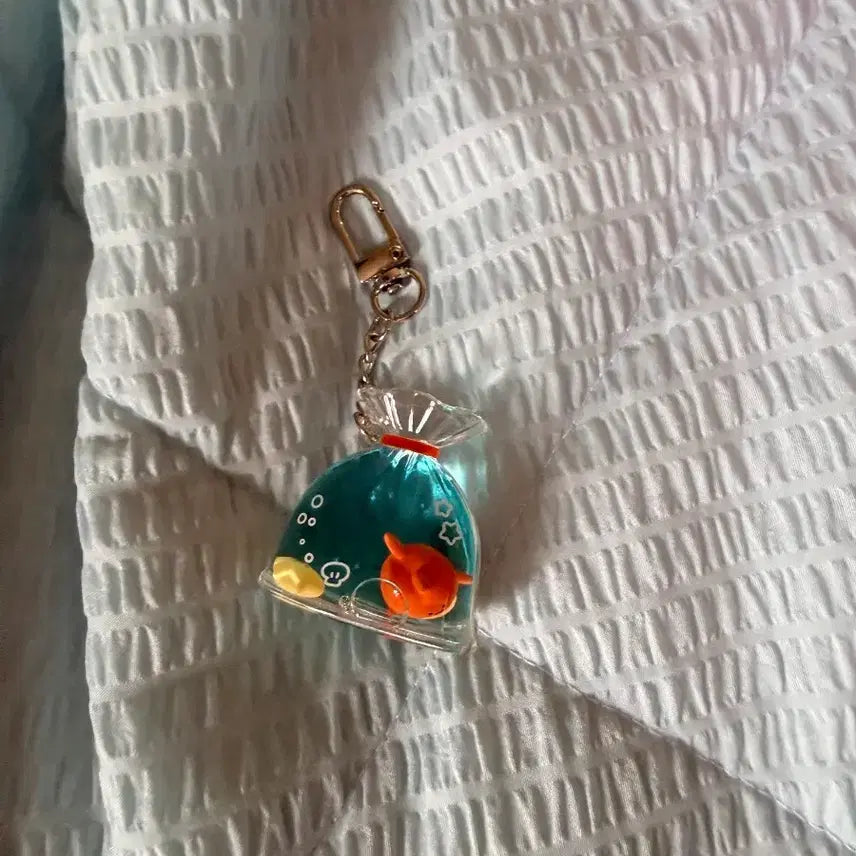 [BUNJANG] Kakao Friends Fish Tank Keychain / 카카오프렌즈 물고기 모양 어항 키링