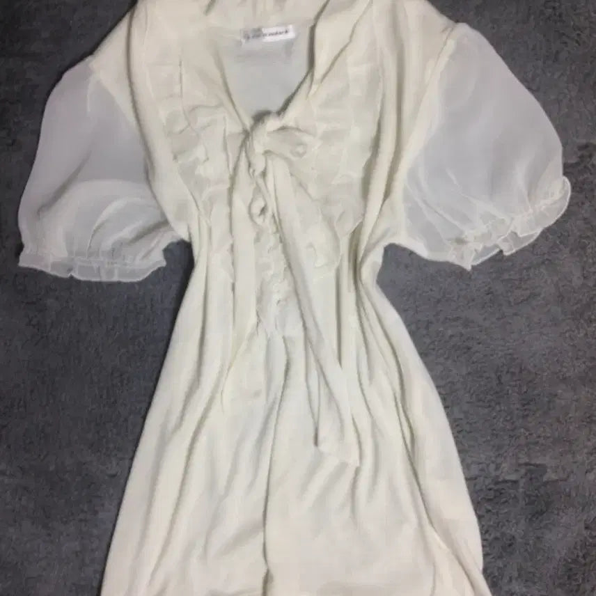 [BUNJANG] Japanese Vintage Hime Gyaru Mori Girl Ribbon Ivory White Lace Short Sleeve Blouse / 일본빈티지 히메갸루 모리걸 로걀 엑팜깔 리본아이보리화이트레이스반팔블라우스