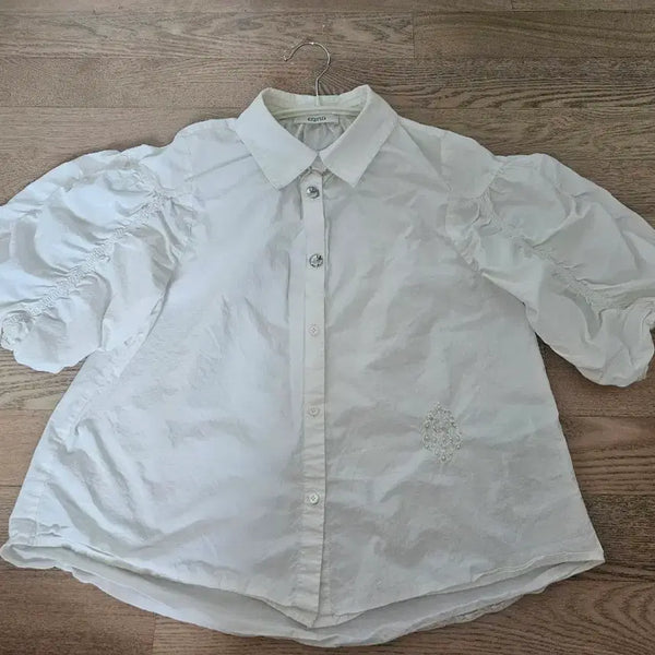 [BUNJANG] O2nd Puff Sleeve Blouse / [급처]오즈세컨 O2nd 퍼프소매 블라우스