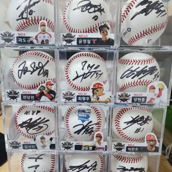 [BUNJANG] Kia Tigers 2024 Korean Series Official Signed Baseball Set (12 Balls) / 기아타이거즈 24년 코시공인구  사인볼 12개