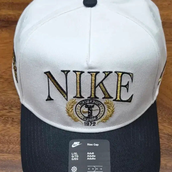 [BUNJANG] Nike Rise Cap White/Black / [새상품] 나이키 라이즈 볼캡 화이트/블랙 (검정창) S/M, M/L, L/XL
