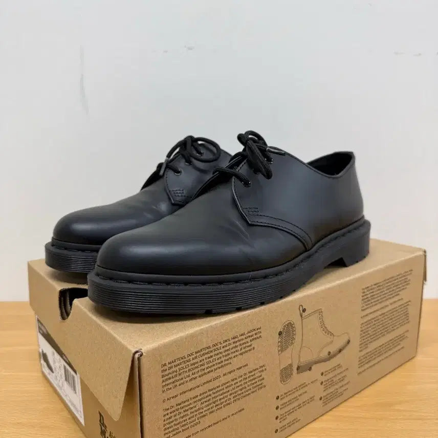 [BUNJANG] Dr. Martens 1461 Mono Shoes UK 9 (US 10) / 닥터마틴 1461 모노 280 UK9