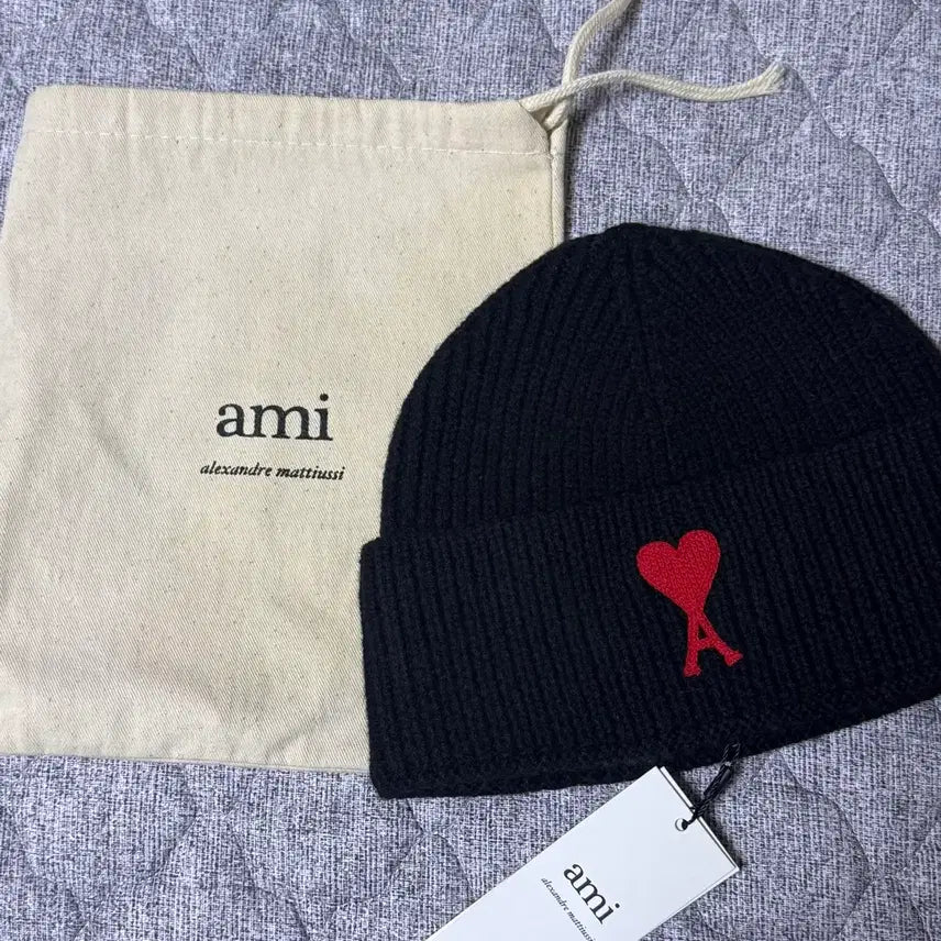[BUNJANG] AMI Heart Logo Beanie / 아미 AMI 하트 로고 비니