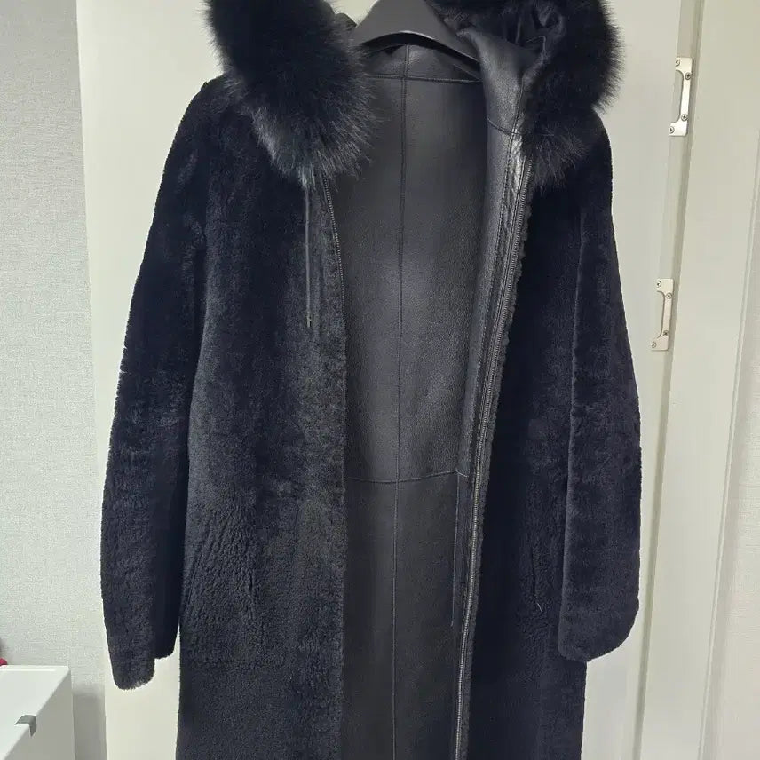 [BUNJANG] VOICE OF VOICES Reversible Shearling Coat / VOICE OF VOICES 보브 리버시블 무스탕 코트