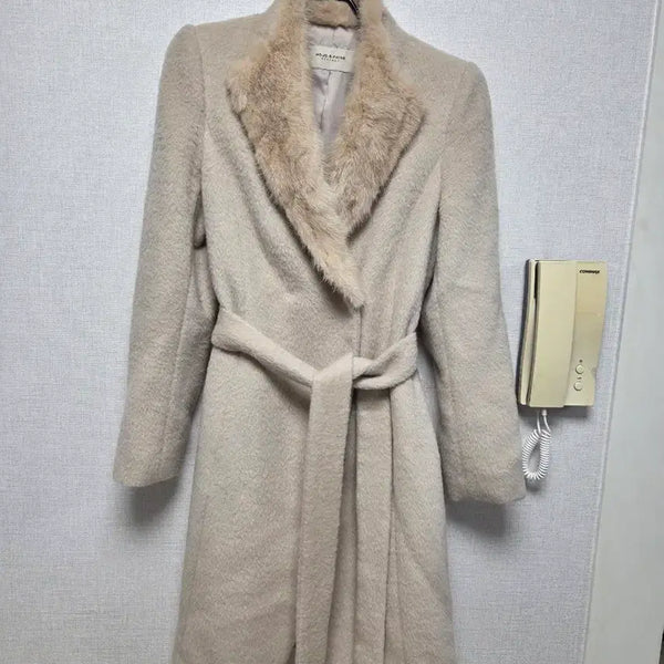 [BUNJANG] MOJO. S.PINE Wool 100% Coat with Mink Collar / 모조에스핀 코트