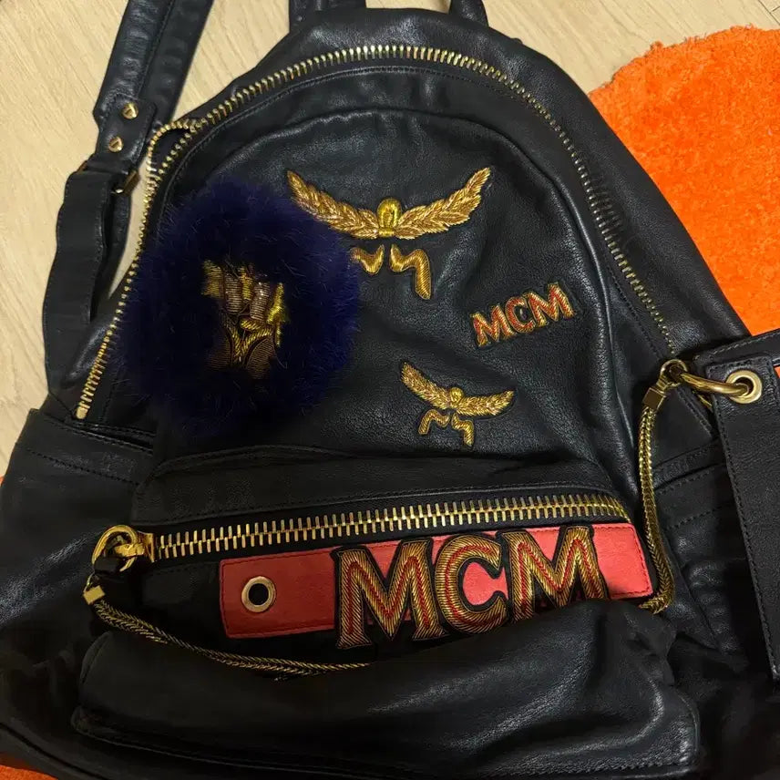 [BUNJANG] MCM Black Lambskin Leather Backpack with Gold Logo / MCM 백팩 블랙 금장 로고