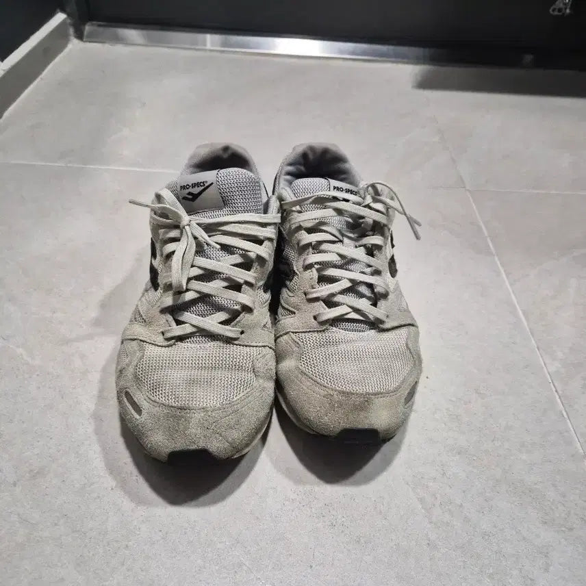 [BUNJANG] Prospecs Hiking Shoes (260) / 운동화