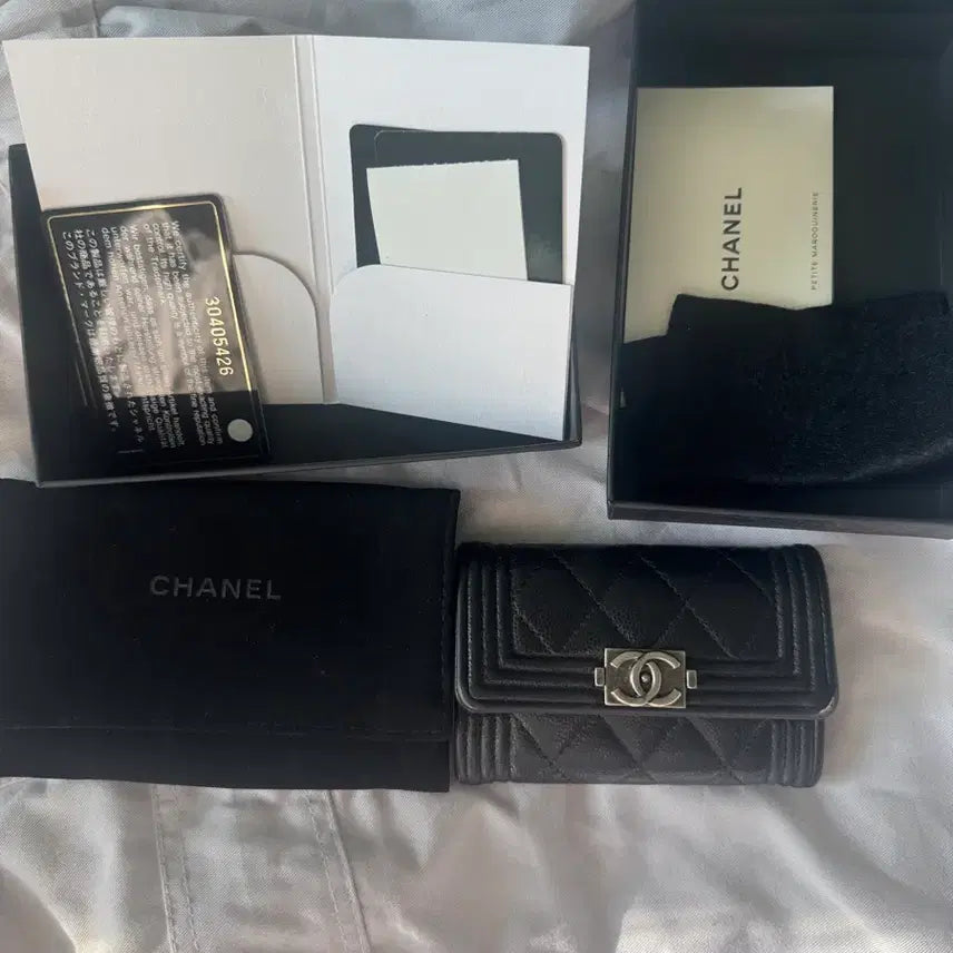 [BUNJANG] Chanel Boy Card Holder Black Silver Hardware / 샤넬 보이 카드지갑 블랙 은장 (정품)