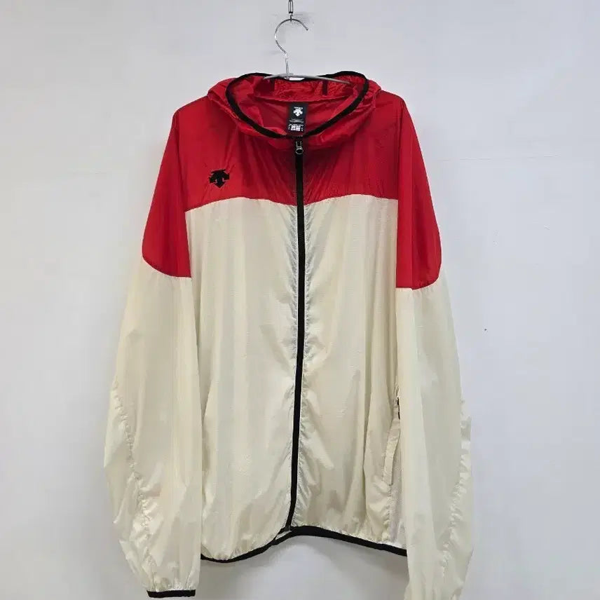 [BUNJANG] Descente Lightweight Cool Ultra-Light Windbreaker / 데상트 가볍고 시원한 초경량 바람막이