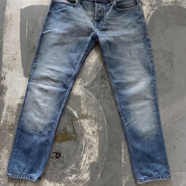 [BUNJANG] Diesel ZATINY 0073P Regular Bootcut Denim W30 / [W30] 디젤 자티니 0073P 레귤러 부츠컷 데님