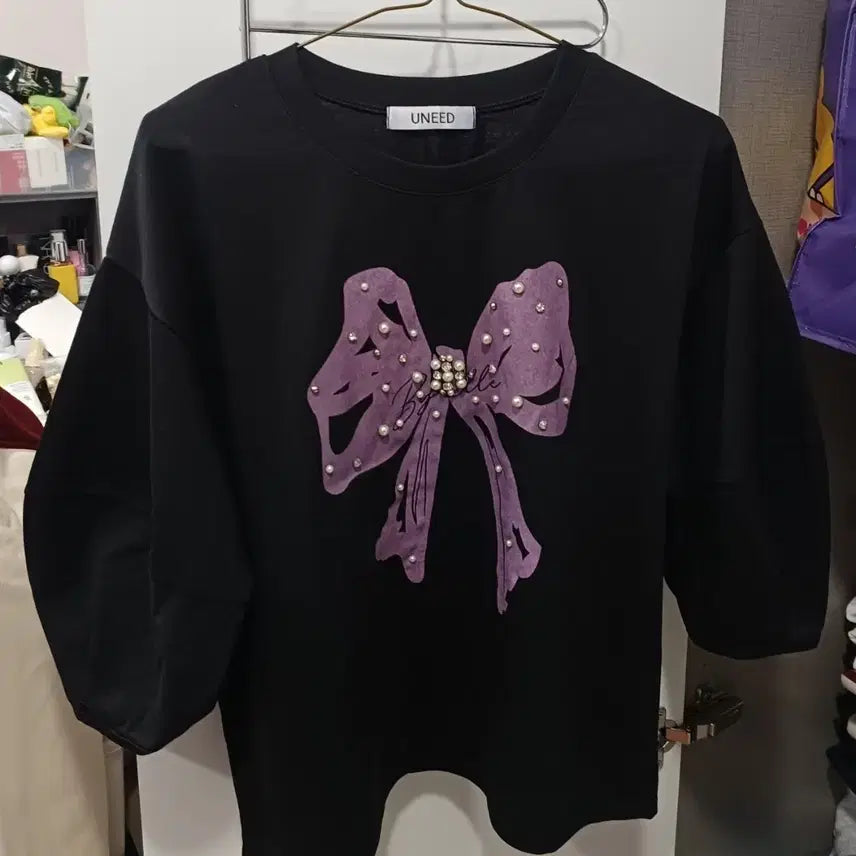 [BUNJANG] UNEED Ribbon Pearl Short Sleeve T-Shirt Black (New) / UNEEED 리본 진주 장식 반팔 티셔츠 블랙(새상품)