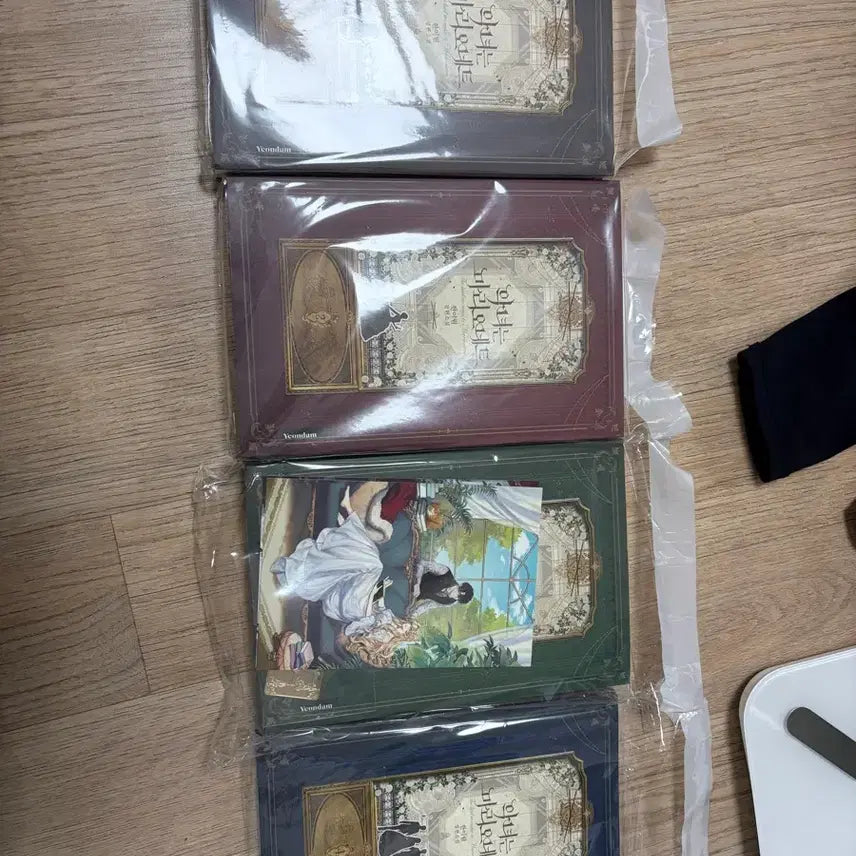 [BUNJANG] The Villainess is a Marionette Complete Set Volumes 1-4 (First Edition) / 악녀는 마리오네트 전권 세트 1-4권(초판)