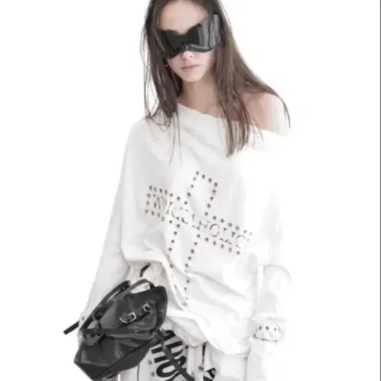 [BUNJANG] KIMMYO Cross Piercing Batwing Long Sleeve Tee / 키묘 롱슬리브cross piercing batwing tee