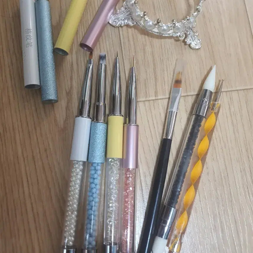 [BUNJANG] 7 Piece Nail Art Gel Nail Brush Set with Pearl Brush Stand / 네일아트 젤네일 브러시 브러쉬 도구 7종