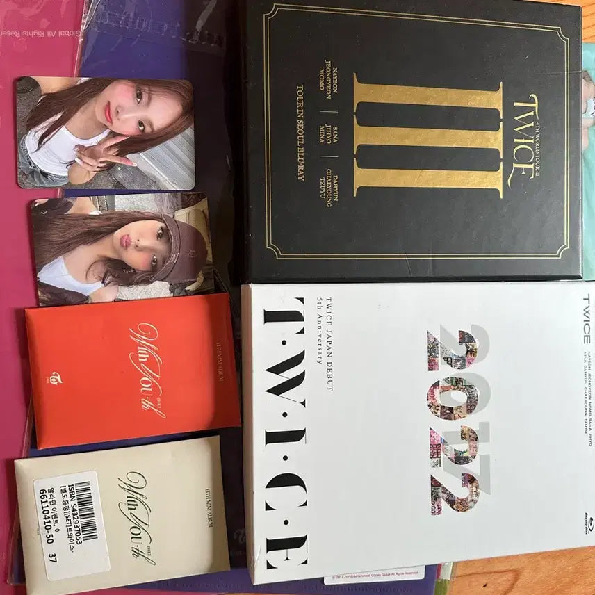 [BUNJANG] TWICE 5th Anniversary Japan Debut Blu-ray + 2022 Seoul Concert Blu-ray Set / 트와이스 2022 5주년 일본 데뷔 블루레이+ 2022년 서울 콘서트