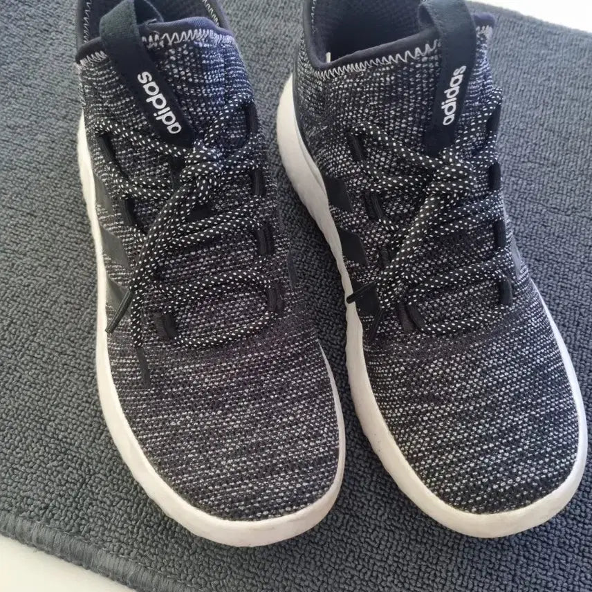 [BUNJANG] Adidas Running Shoes Black/White Mix 275 / 아디다스 운동화 검흰 혼방 275
