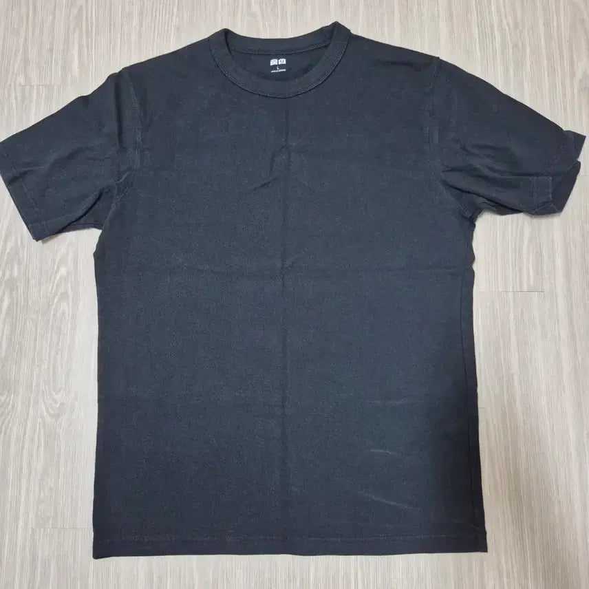 [BUNJANG] Uniqlo Crewneck Short Sleeve T-shirt Black (L) / 유니클로 크루넥 T 반팔 L