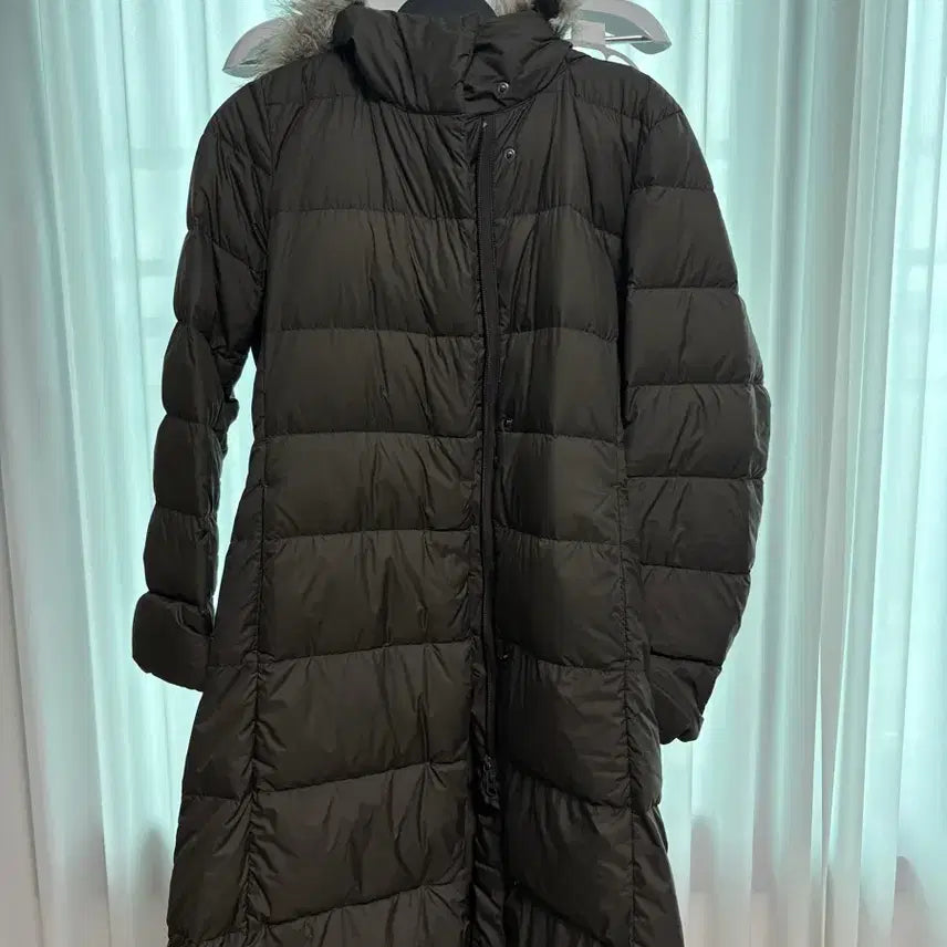 [BUNJANG] Uniqlo Long Padded Coat - Women's - Size M / 유니클로 롱패딩 M사이즈