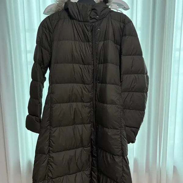 [BUNJANG] Uniqlo Long Padded Coat - Women's - Size M / 유니클로 롱패딩 M사이즈