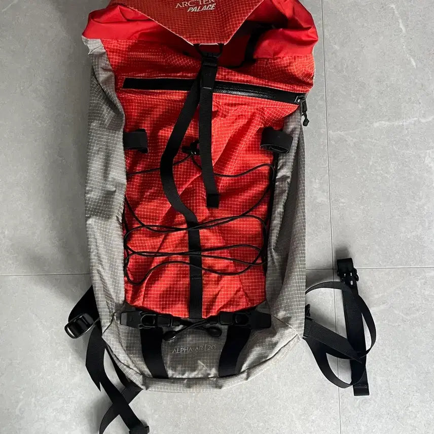 [BUNJANG] Arc'teryx x Palace Alpine 20 Backpack / 아크테릭스x팔라스 알파인 20 백팩