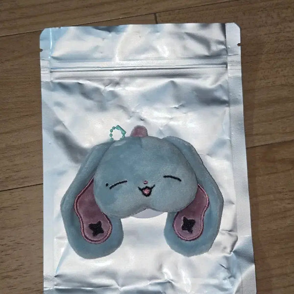 [BUNJANG] Xdinary Heroes Secret Face Keyring Yeon ver. / 엑스디너리몬스터즈 시크릿 페이스 키링 툐넨(어른)ver 양도