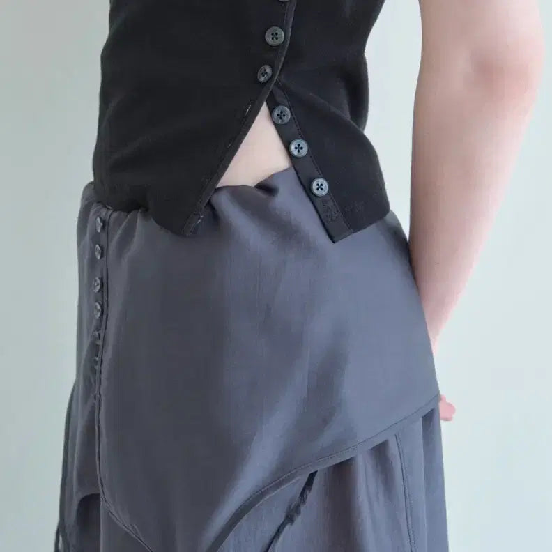 [BUNJANG] LOW CLASSIC Side Button Sleeveless Black Size M / 로우클래식 - 사이드 버튼 슬리브리스 (블랙 M사이즈)