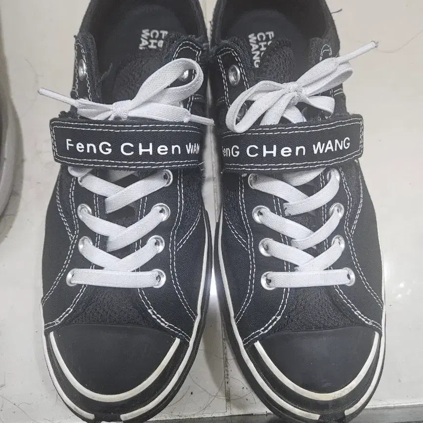 [BUNJANG] Feng Chen Wang Black Sneakers / 펑첸왕 FENG CHEN WANG 검정 스니커즈