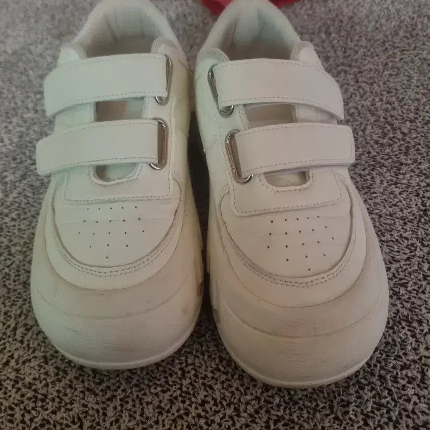 [BUNJANG] White Velcro Sneakers Size 240 / 벨크로 흰색 운동화240